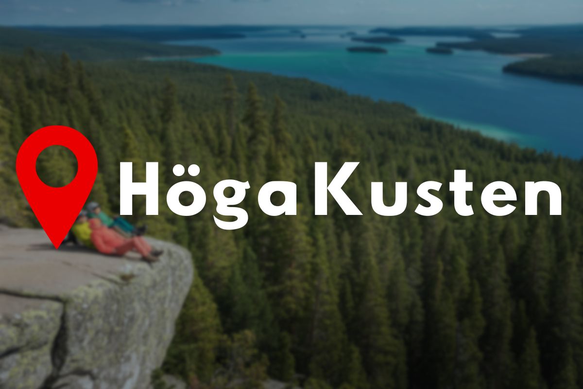 tips till vandring Höga kusten Vildmarknaden.se Människor som vilar på en klippa med utsikt över skog och hav vid Höga Kusten, med en stor röd kartnål och texten "Höga Kusten".